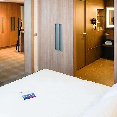 Novotel Saclay Exterior photo