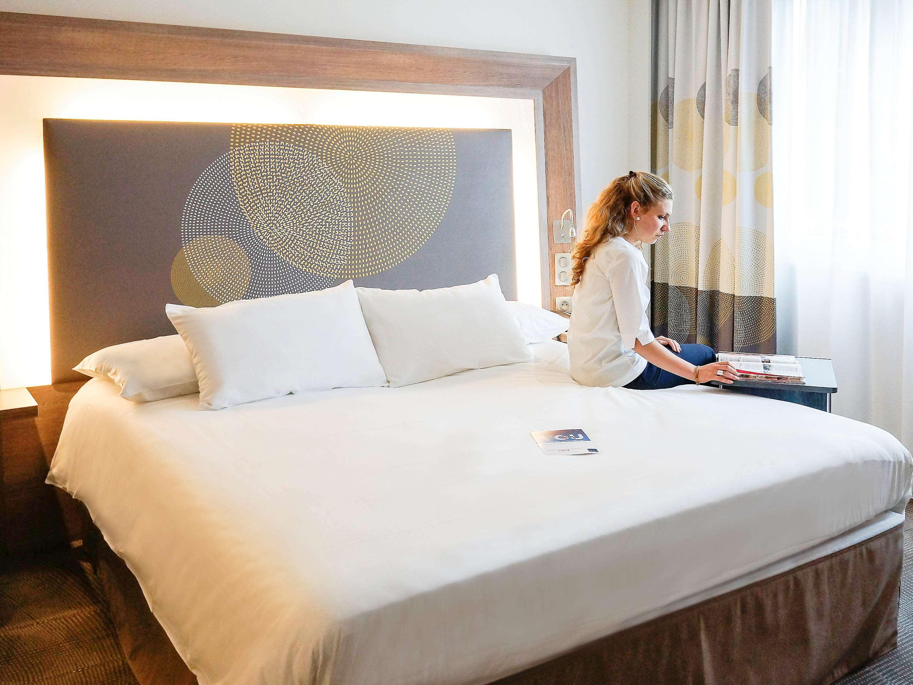 Novotel Saclay Exterior photo